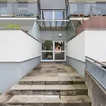 Apartament Farawayhomes #10 *