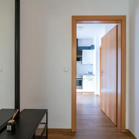 Farawayhomes #10 Apartment *