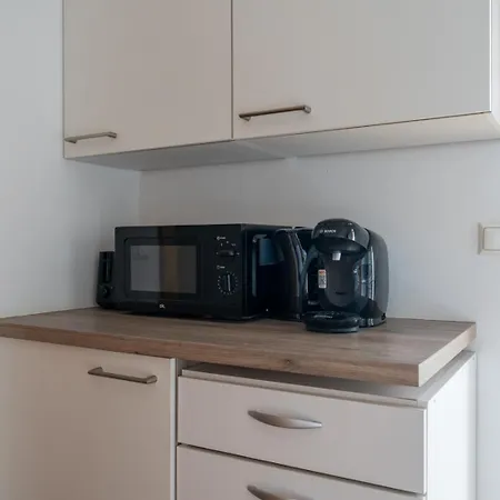 Farawayhomes #10 Γκρατς