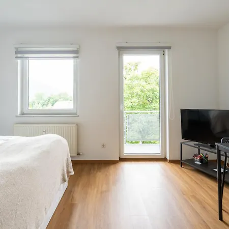 Farawayhomes #10 Apartment *