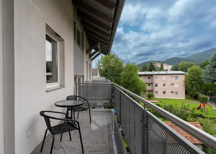 Farawayhomes #10 * Graz